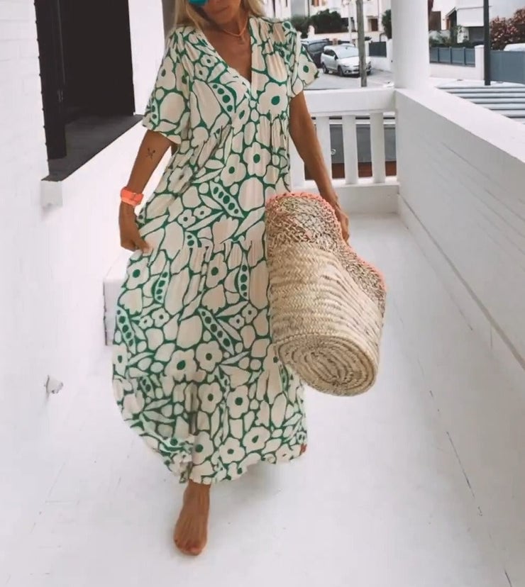 Juni | Ibiza Stil Klänning Med Bohemiskt Blomtryck