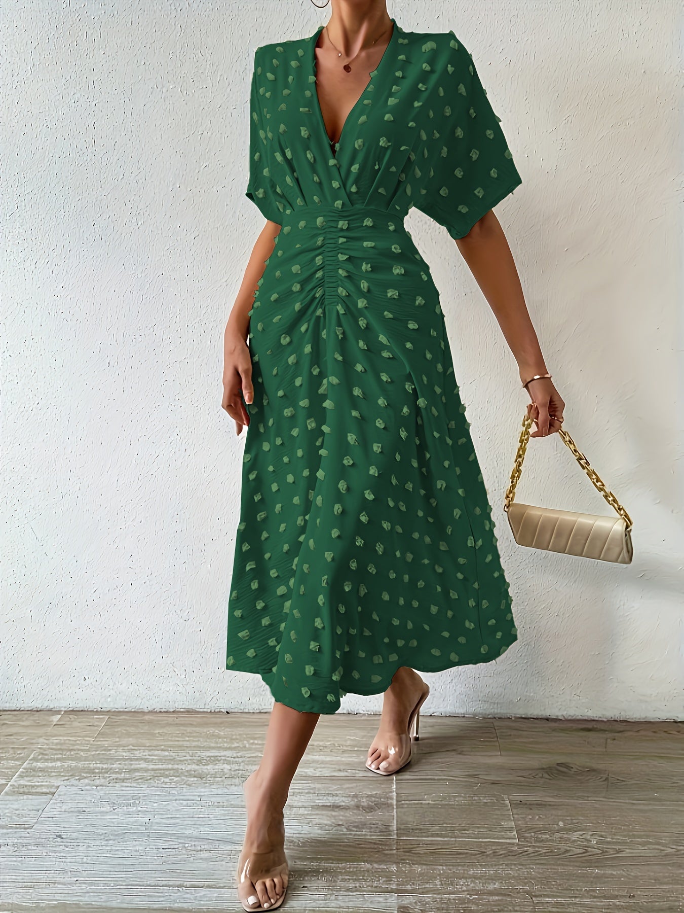 Alma | Prickig Plisserad Midi Klänning För Formella Tillfällen