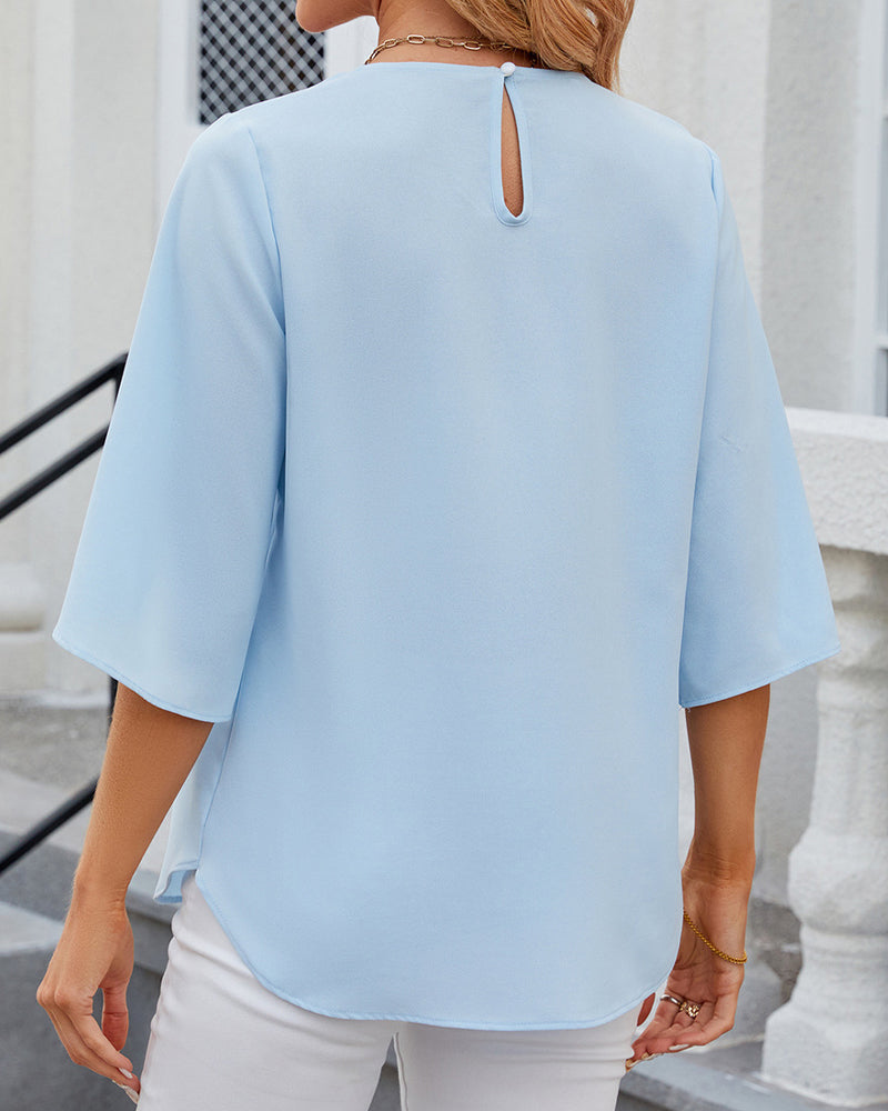Clara | Elegant Enfärgad Blus Med Halvärm