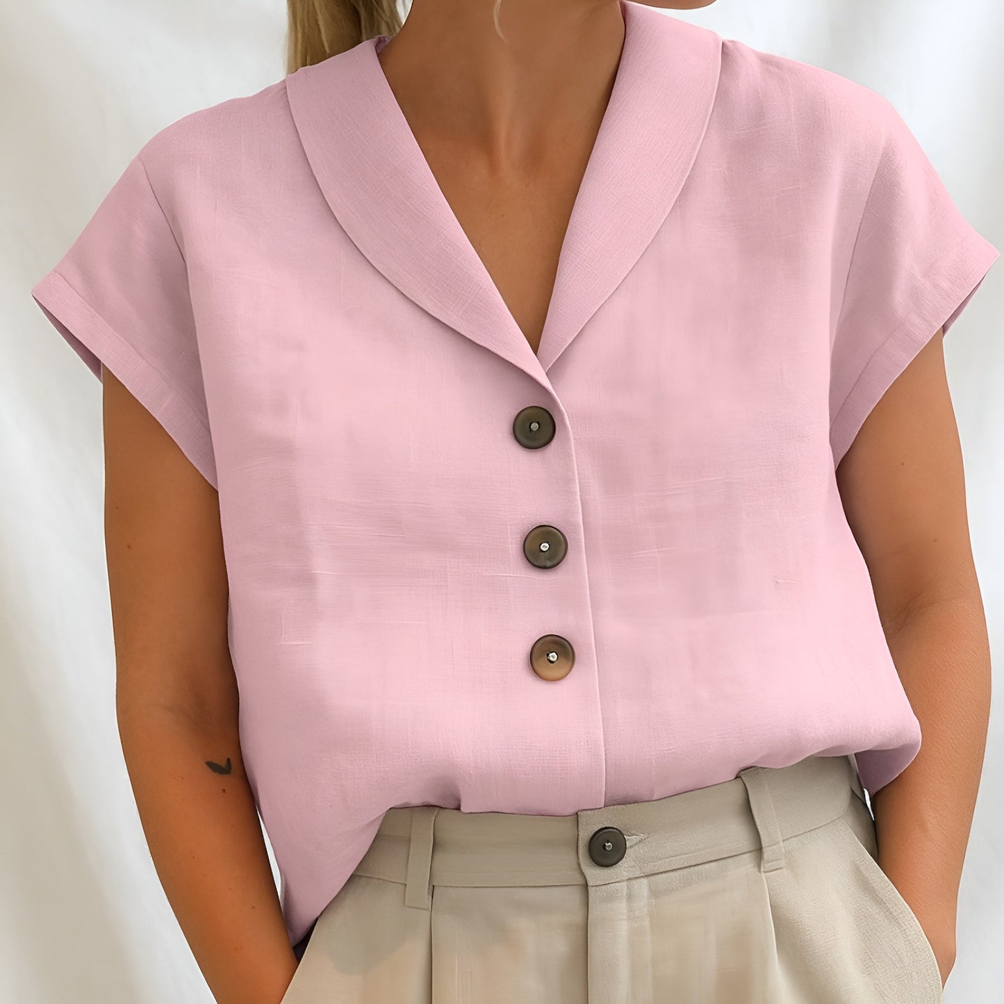Linn | Elegant Blus För En Stilren Vardag