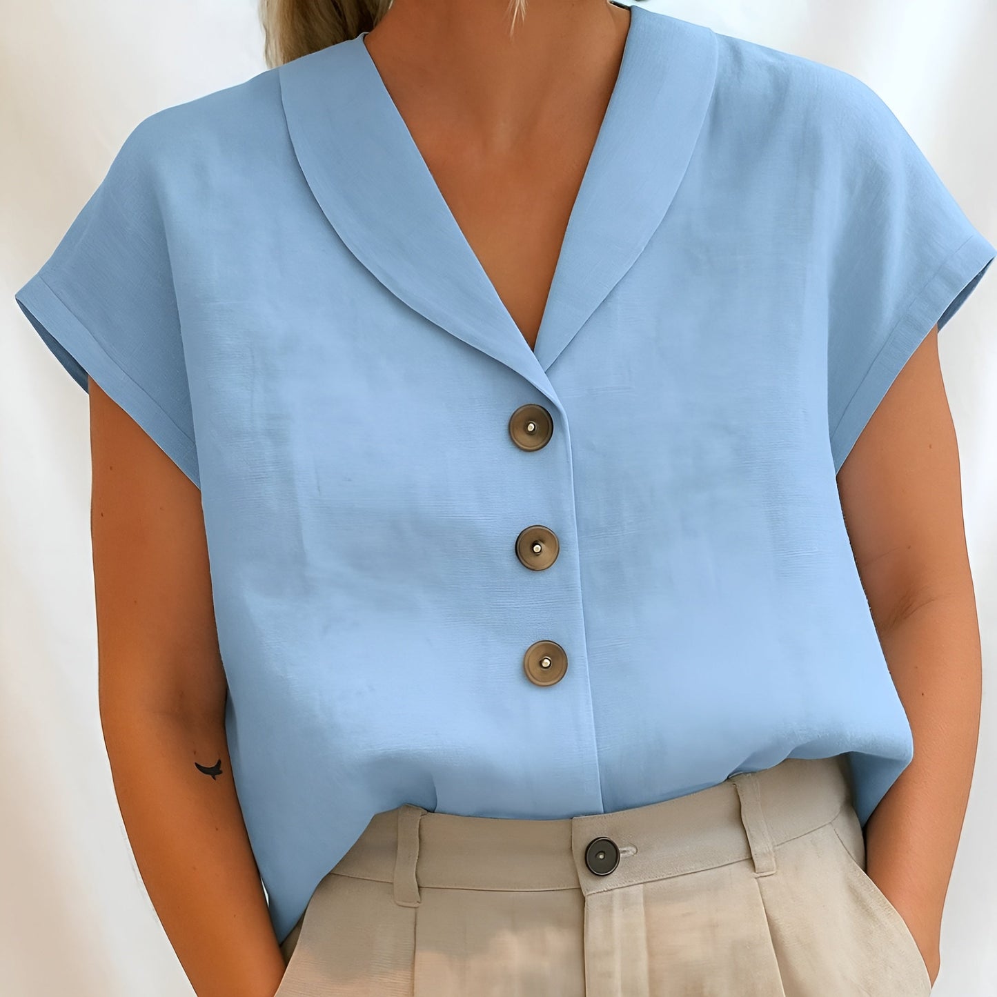 Linn | Elegant Blus För En Stilren Vardag