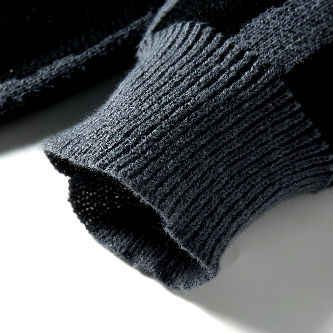 Ali | Tidlös Vintertröja med Stilren Värme