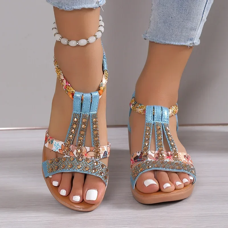 Genevie - Sandaler med kilklack med strass