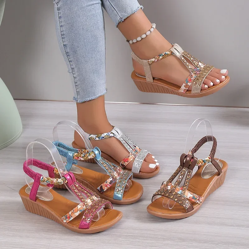 Genevie - Sandaler med kilklack med strass