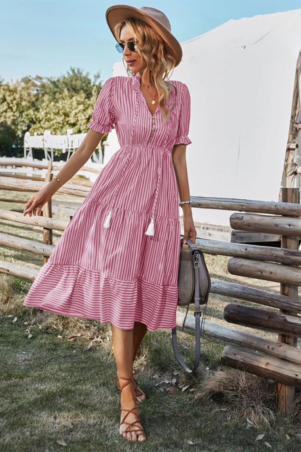 Emily - Snygg Sommarklänning