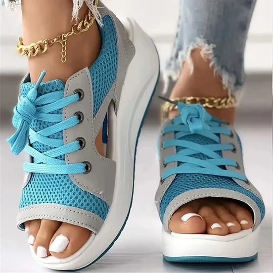 Lena - Sandaler med peep toe-plattfor