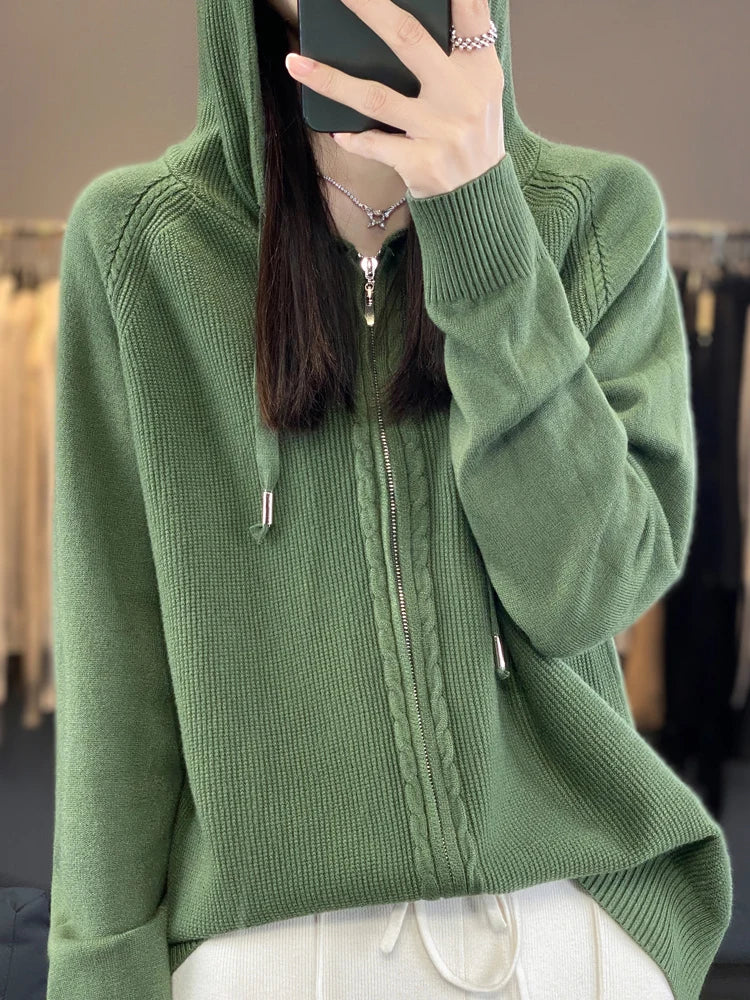 Aleka | Lyxig kofta med huva