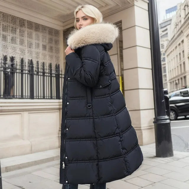 Lovisa | Elegant Lång Dunjacka med Fuskpälsluva