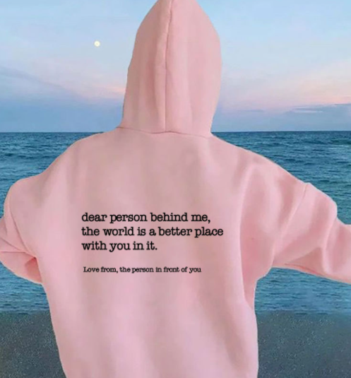 Mimmi | Dear Person Behind Me Hoodie – Mysig & Inspirerande Kläder