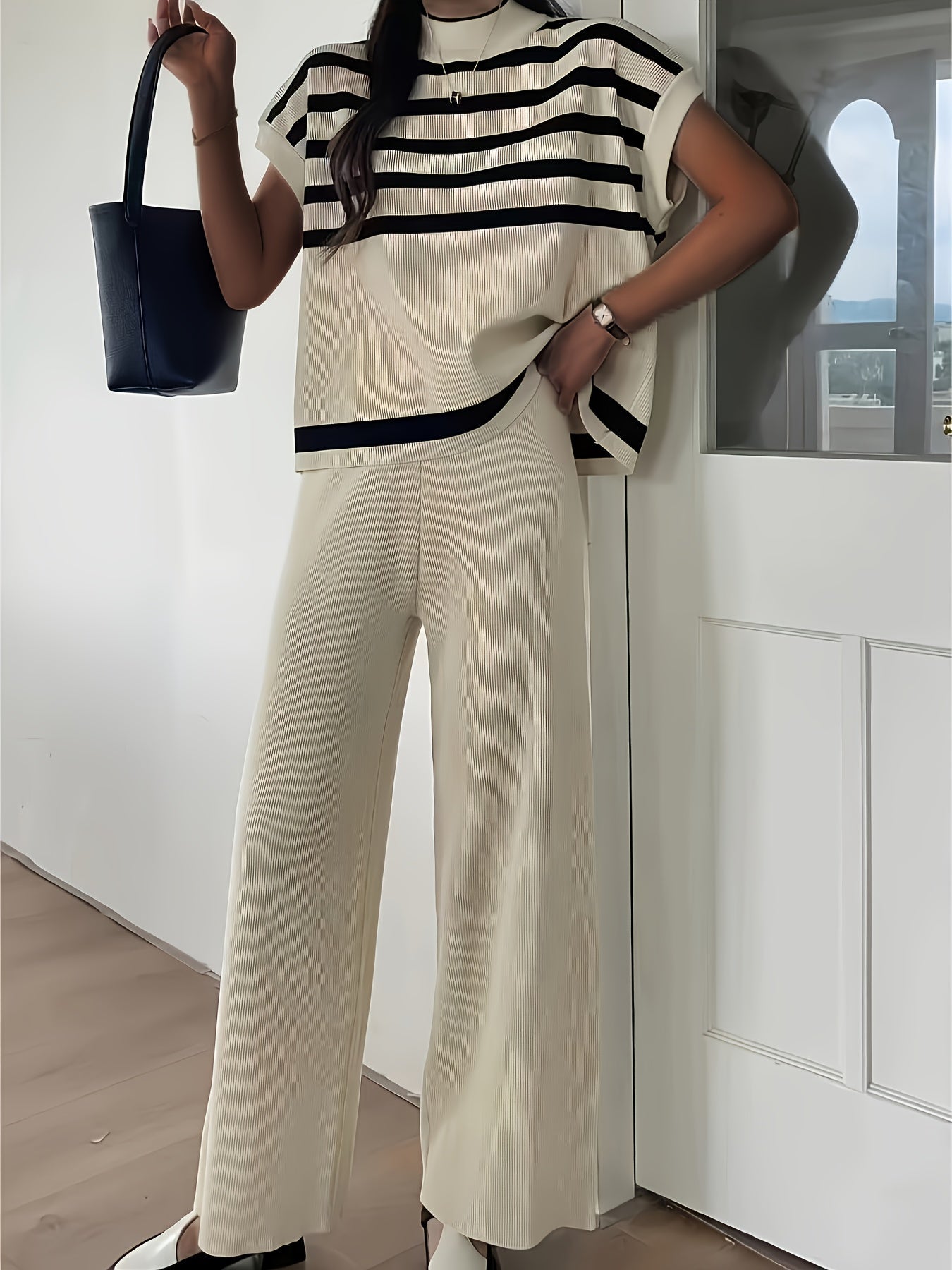 Nora | Retro randig byxdress med mockhals och outfit-set