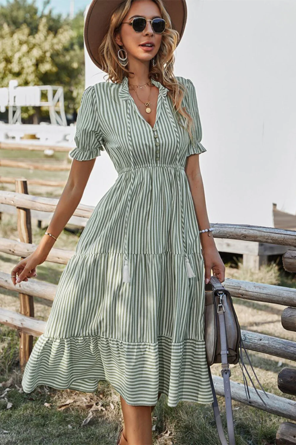 Emily - Snygg Sommarklänning