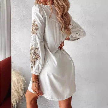 Viviana - Boho klänning med blommigt broderi för kvinnor