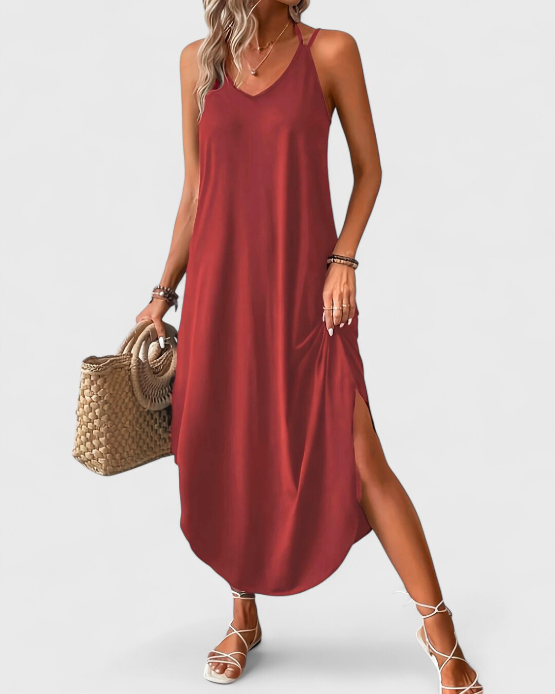 Alva | Lång Flödande Sommarklänning med Smala Axelband