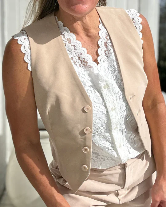 Kalilah - Elegant topp i spet