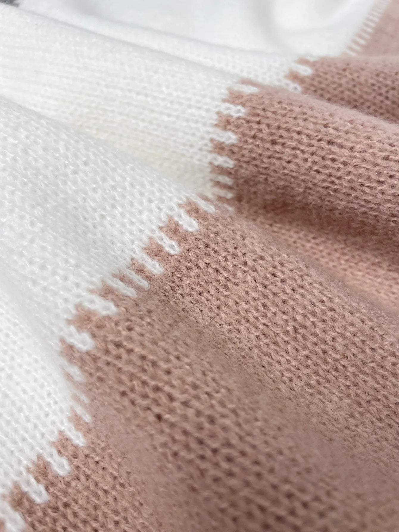 Jennifer | Trendig Leopardmönstrad Tröja för en Vågad Look