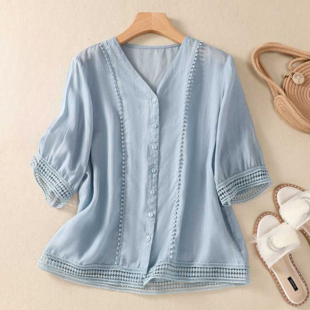 Alissia | Spetsblus Med Knäppning För En Feminin Vardagslook