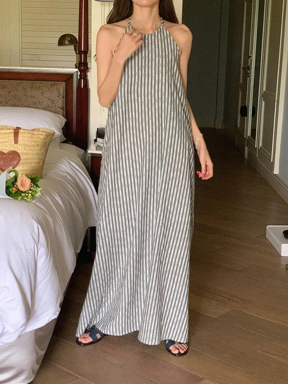 Maxi - Rygglös mammaklänning med hållare