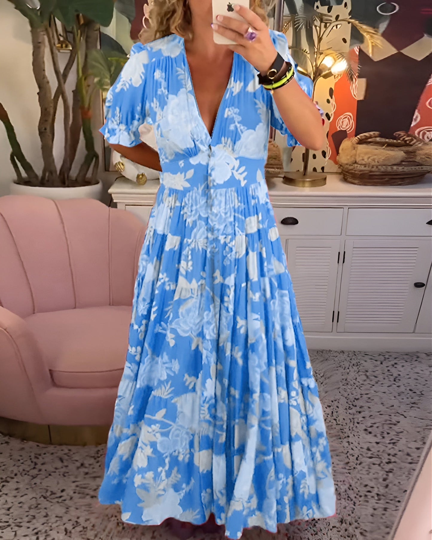 Selma | Elegant Sommarklänning Med Blommönster Och V-Ringning