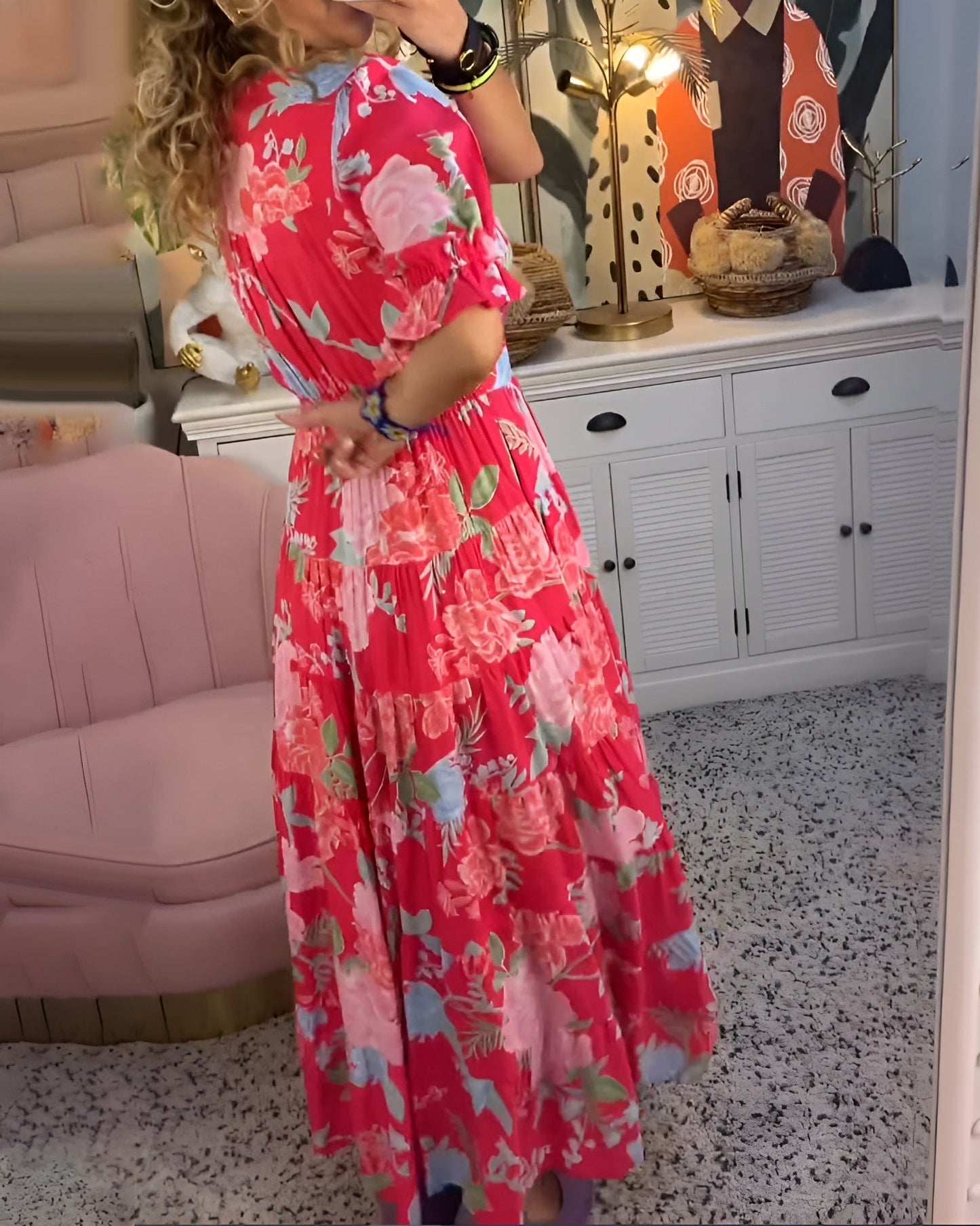 Selma | Elegant Sommarklänning Med Blommönster Och V-Ringning