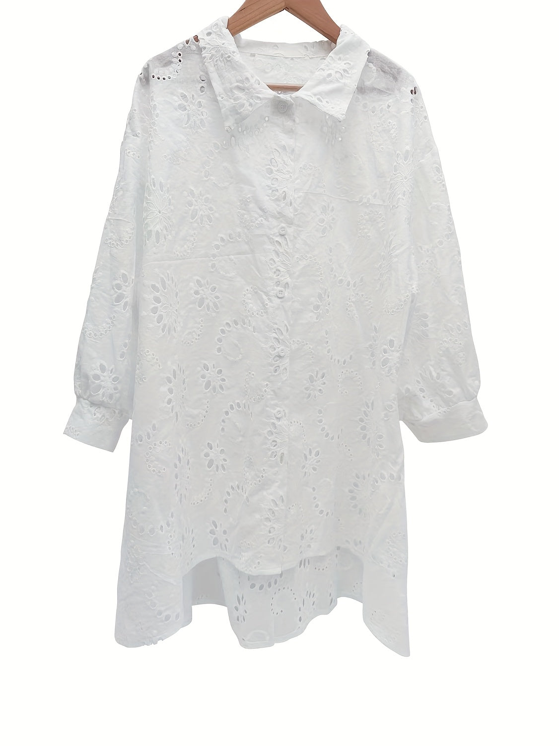 Selma | Broderad Blus med Spetskant