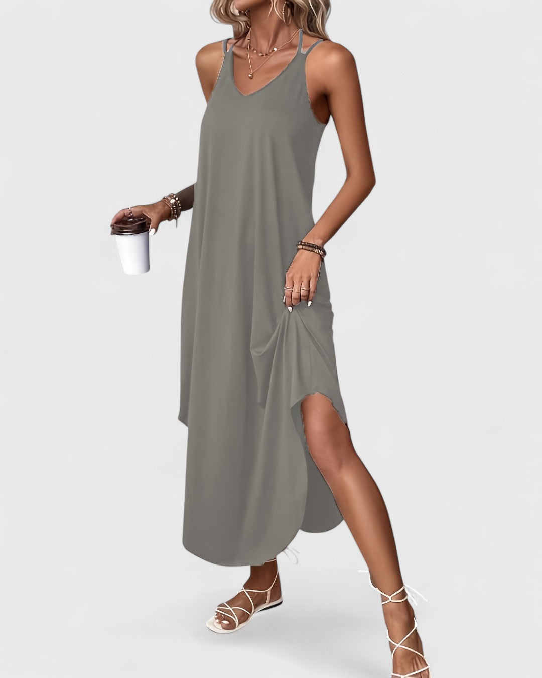 Alva | Lång Flödande Sommarklänning med Smala Axelband