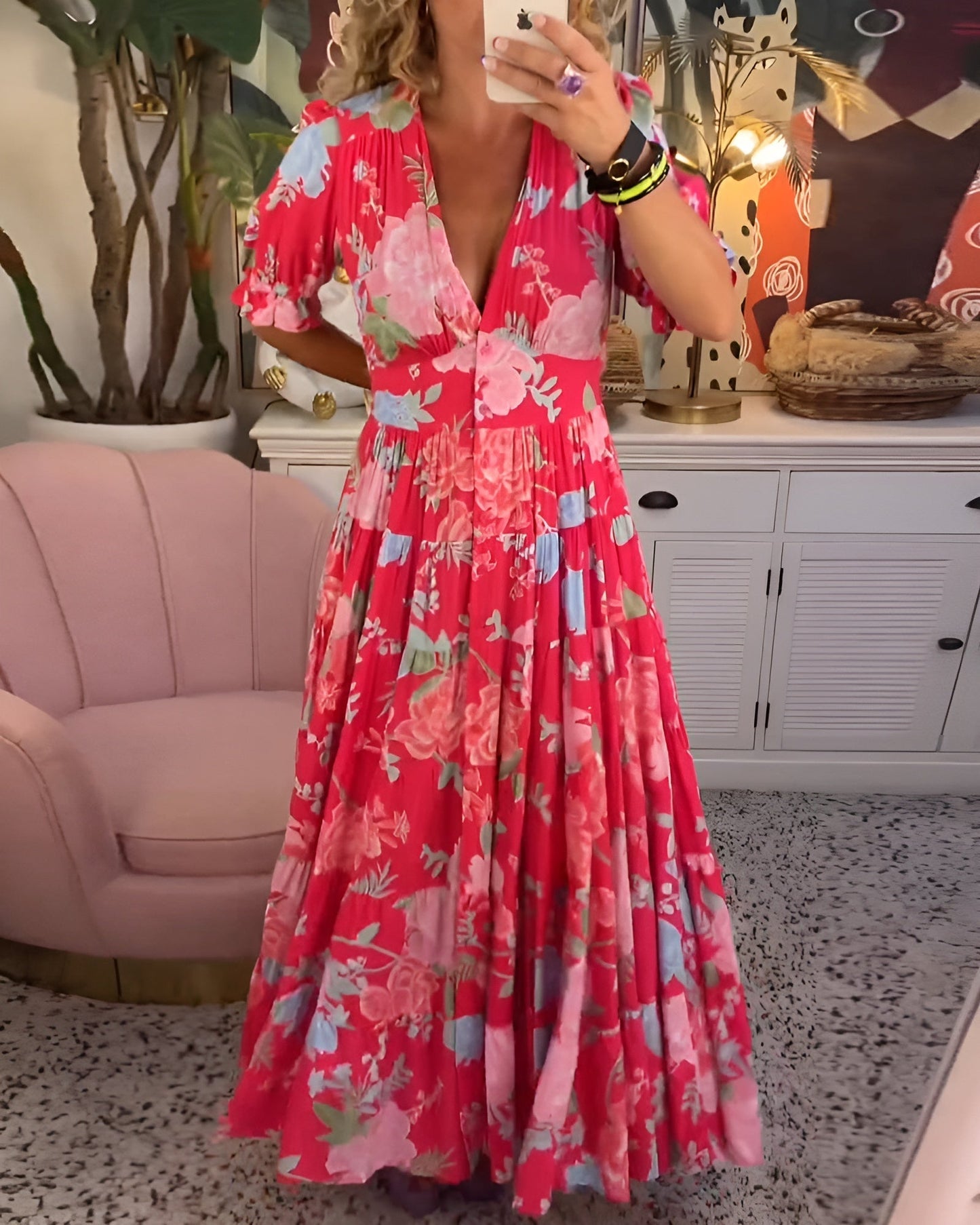 Selma | Elegant Sommarklänning Med Blommönster Och V-Ringning