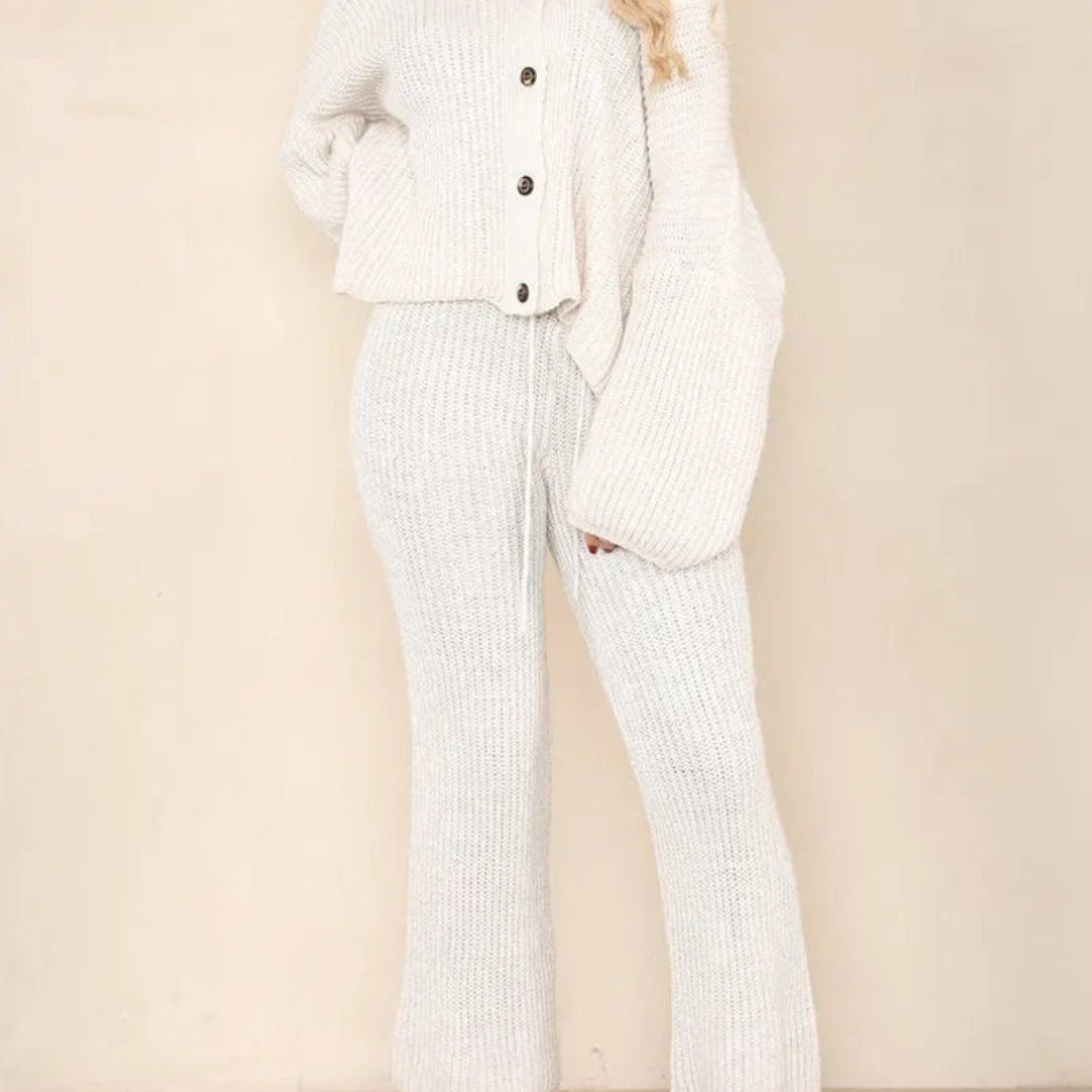 Isabelle | Trendigt stickat set med drop shoulder