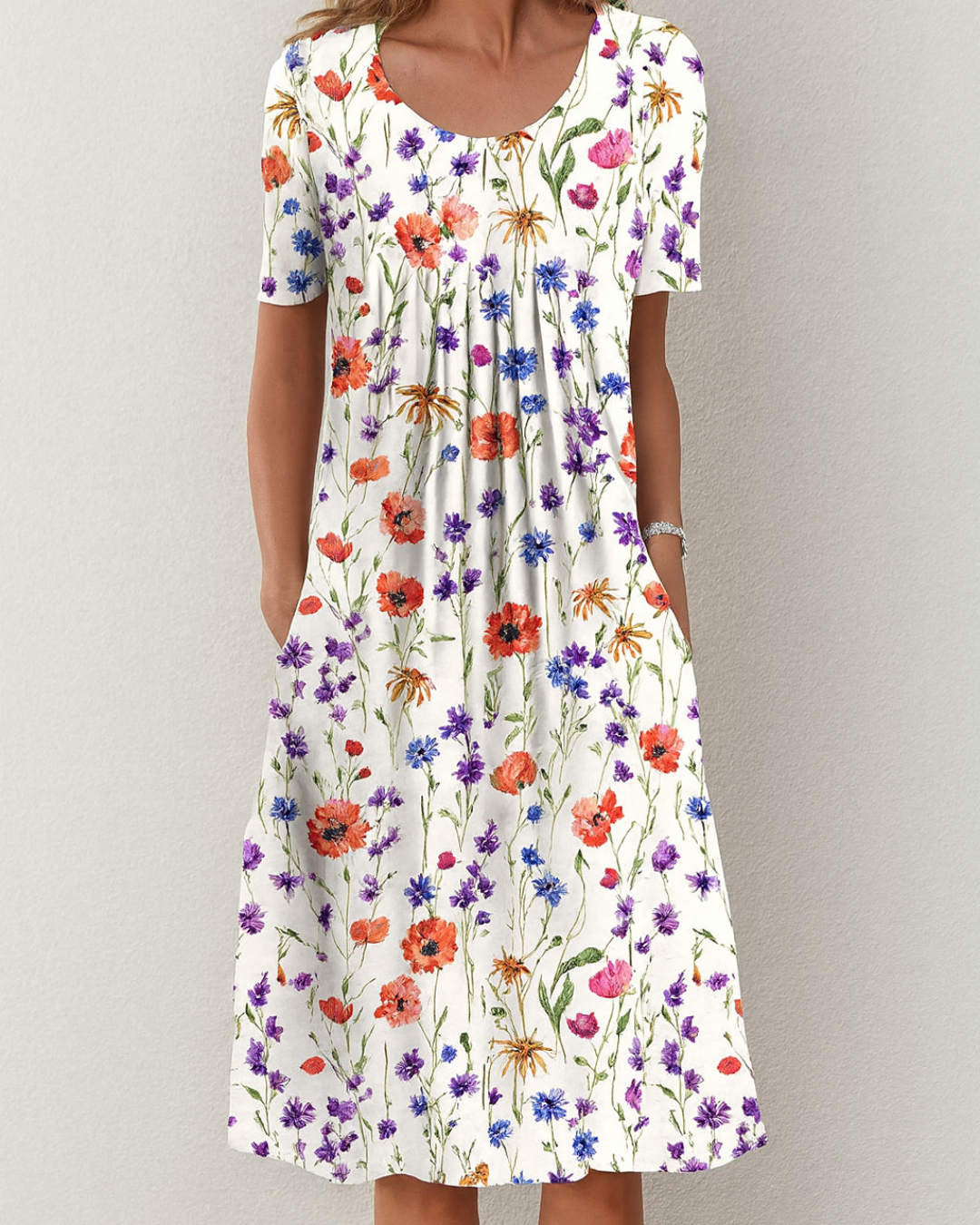 Alva | Stilfull Blommig Klänning Med Fickor