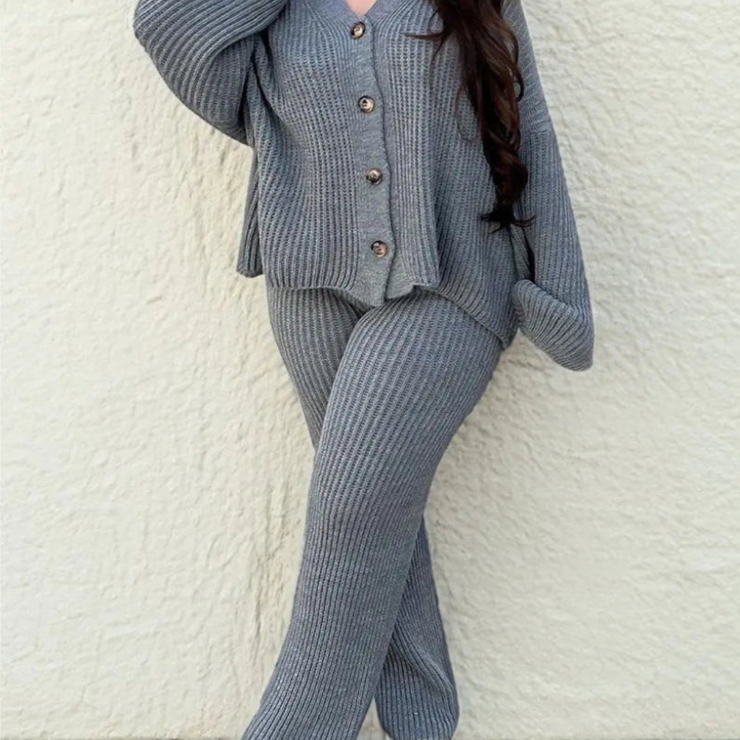 Isabelle | Trendigt stickat set med drop shoulder