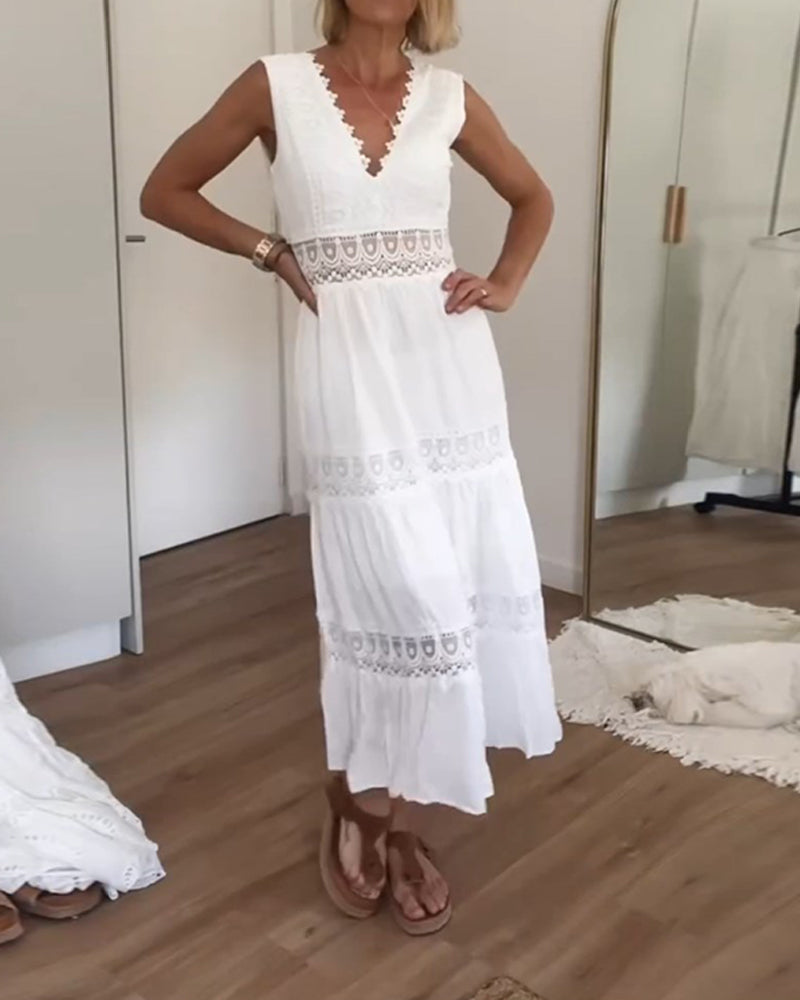 Aurélie | Elegant Sommarklänning I Spets Med V-Ringning
