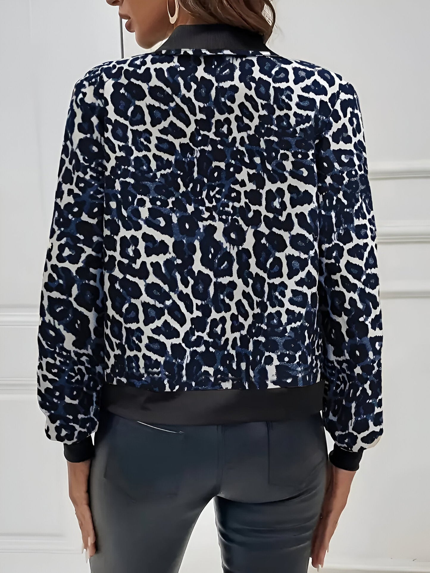 Kerstin | Zip-up jacka med leopardtryc