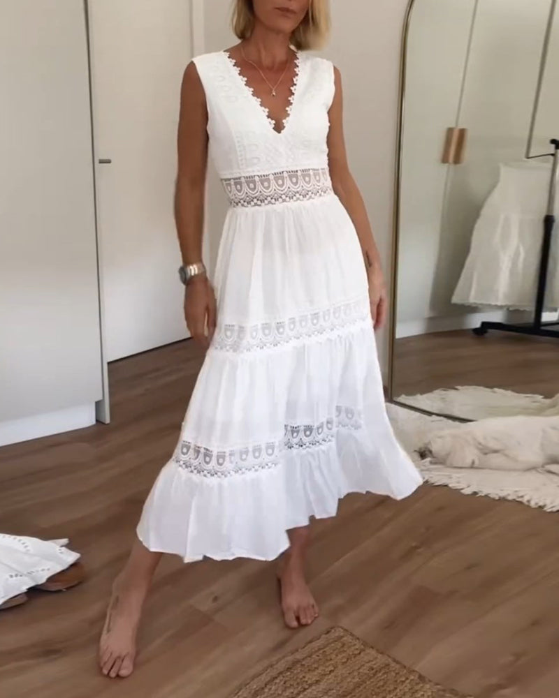 Aurélie | Elegant Sommarklänning I Spets Med V-Ringning