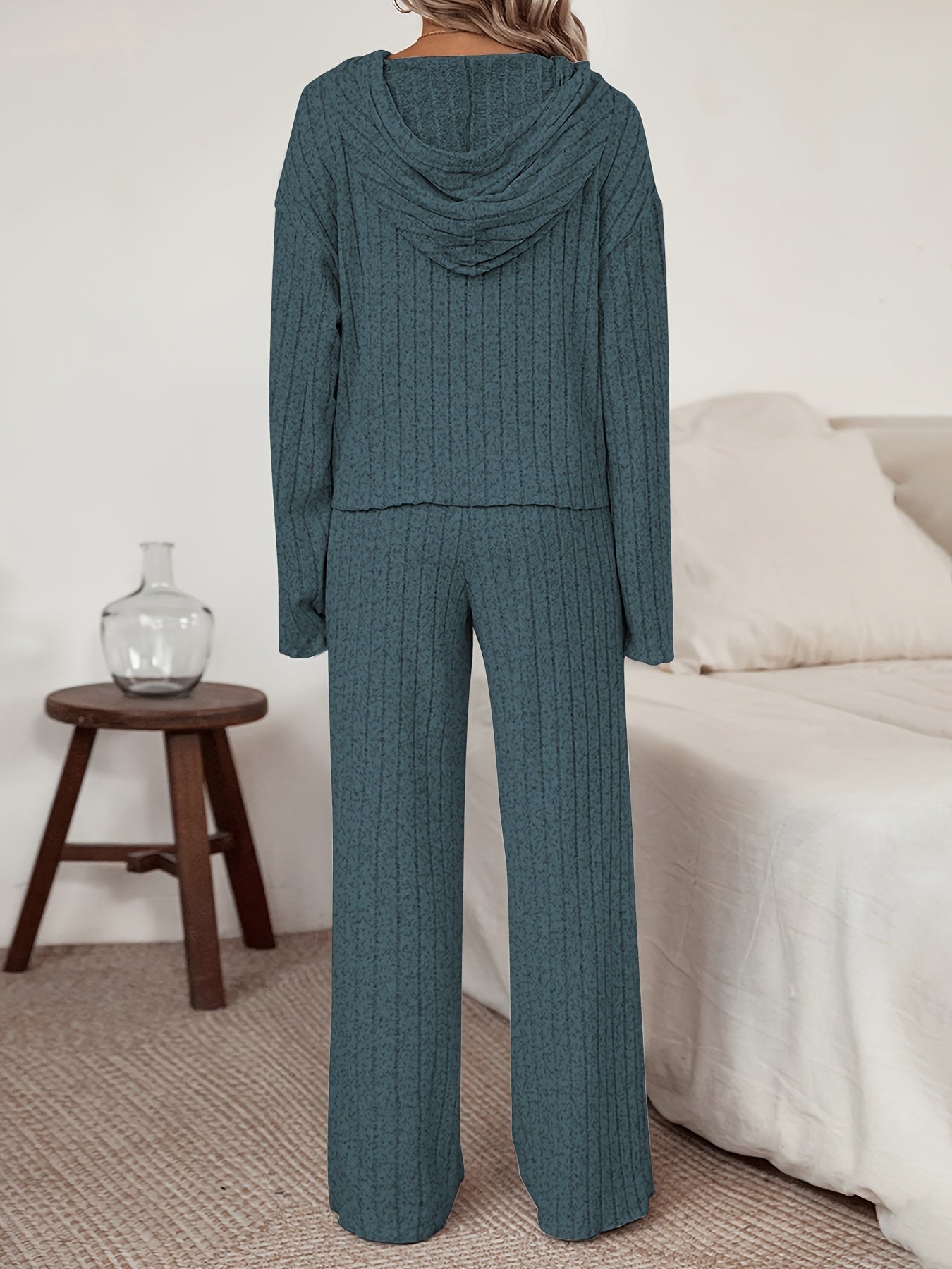 Chloe | Casual Stickad Hoodie & Raka Joggers