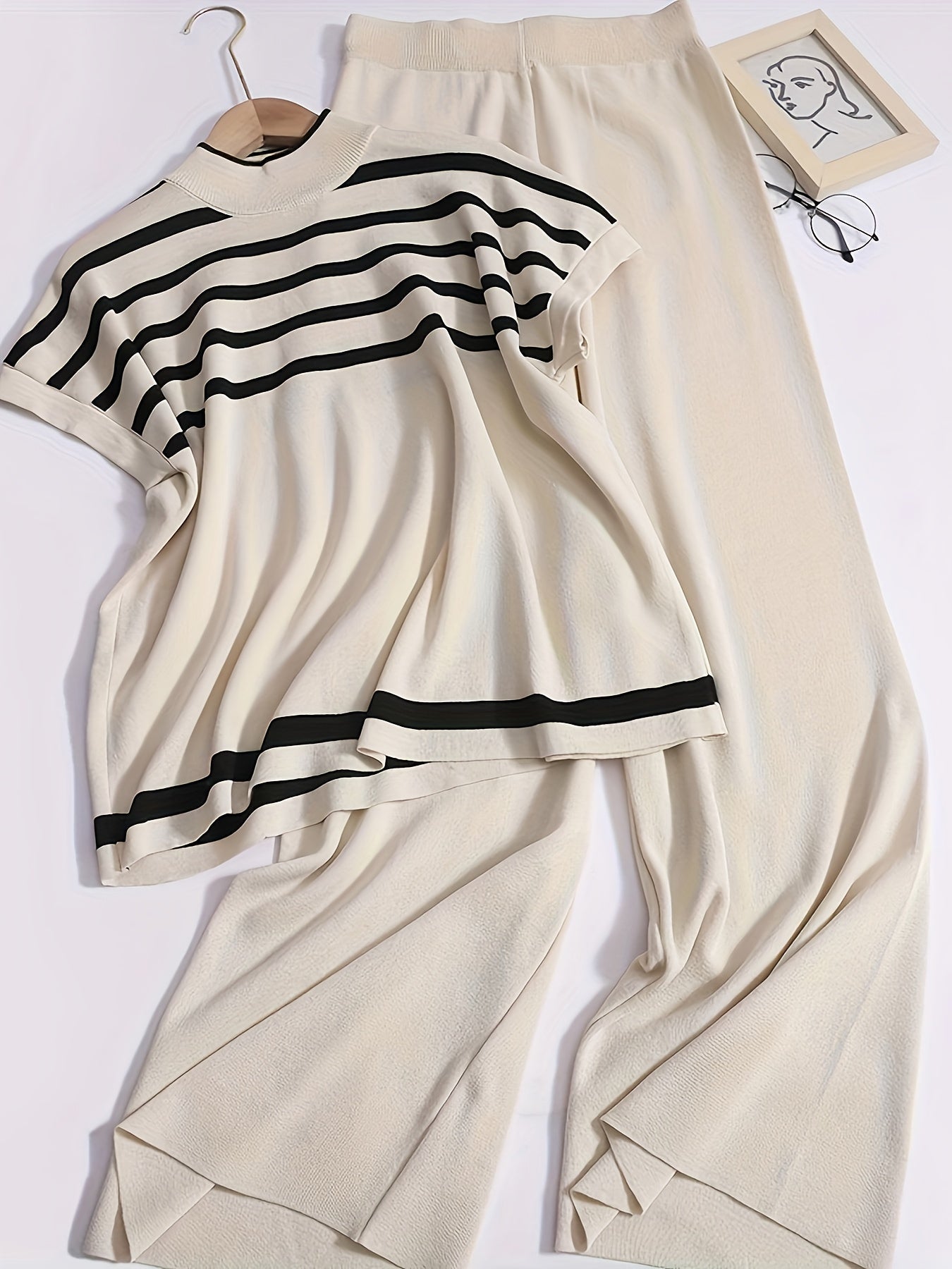 Nora | Retro randig byxdress med mockhals och outfit-set