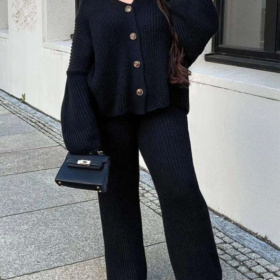 Isabelle | Trendigt stickat set med drop shoulder