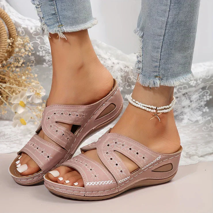 Estelle - Wedgesandaler med Hallow Out Design för dame