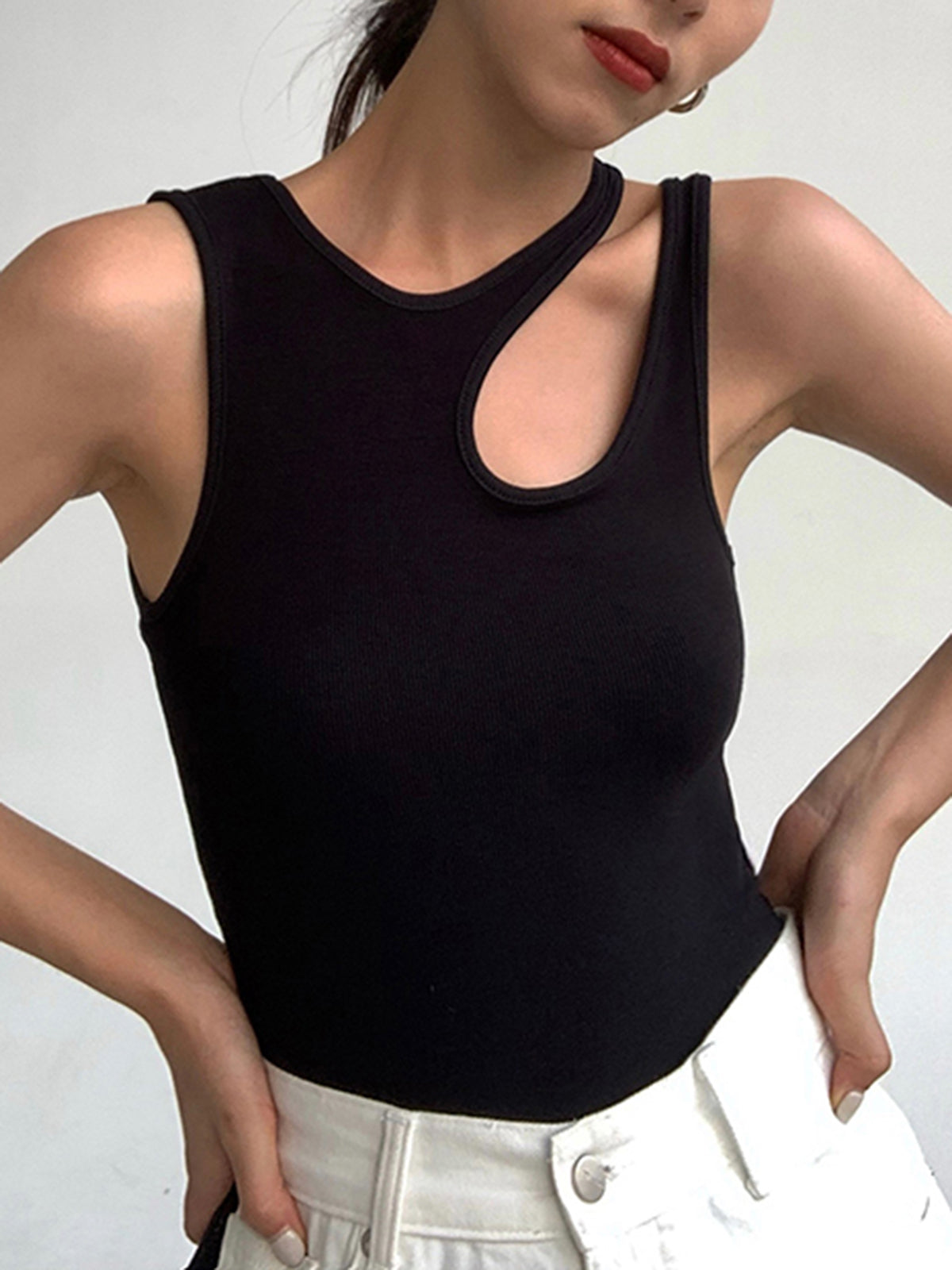 Miranda | Tanktopp med Cut-Out Detalj