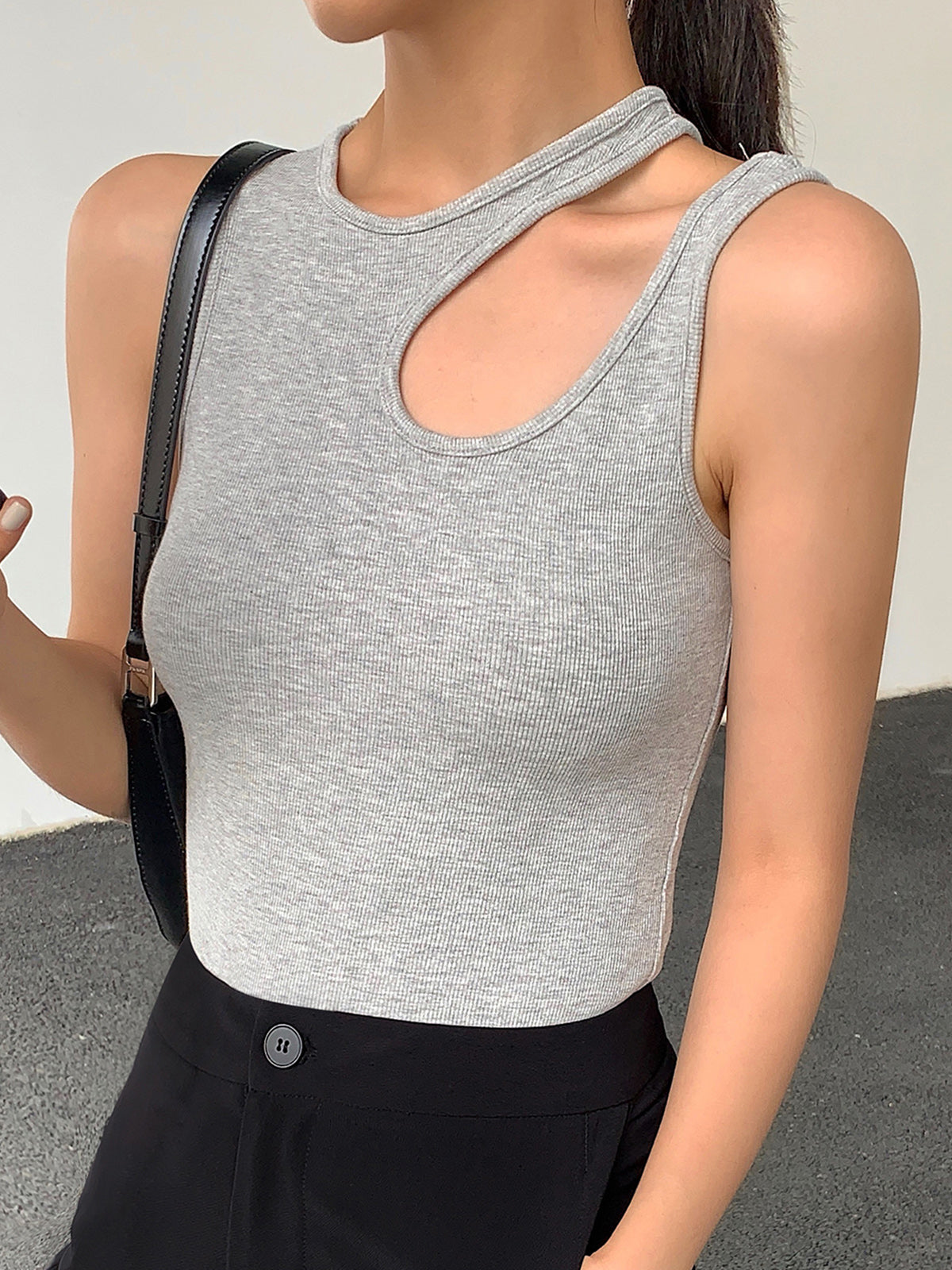 Miranda | Tanktopp med Cut-Out Detalj