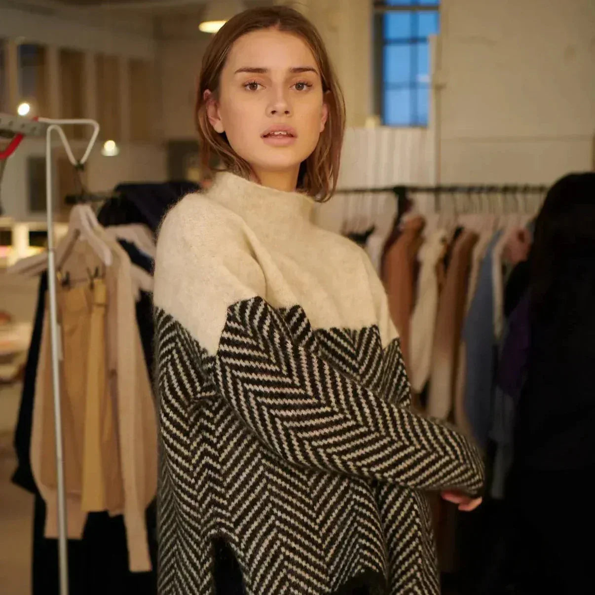 Stella | Elegant Polokrage Tröja