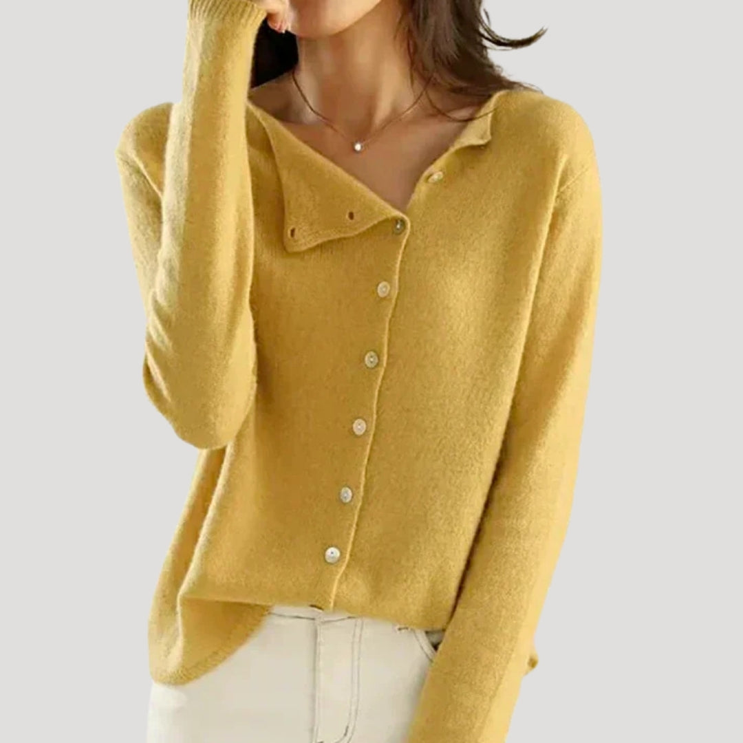 Alva | Asymmetrisk Stickad Jumper Med Knappar För Vardag
