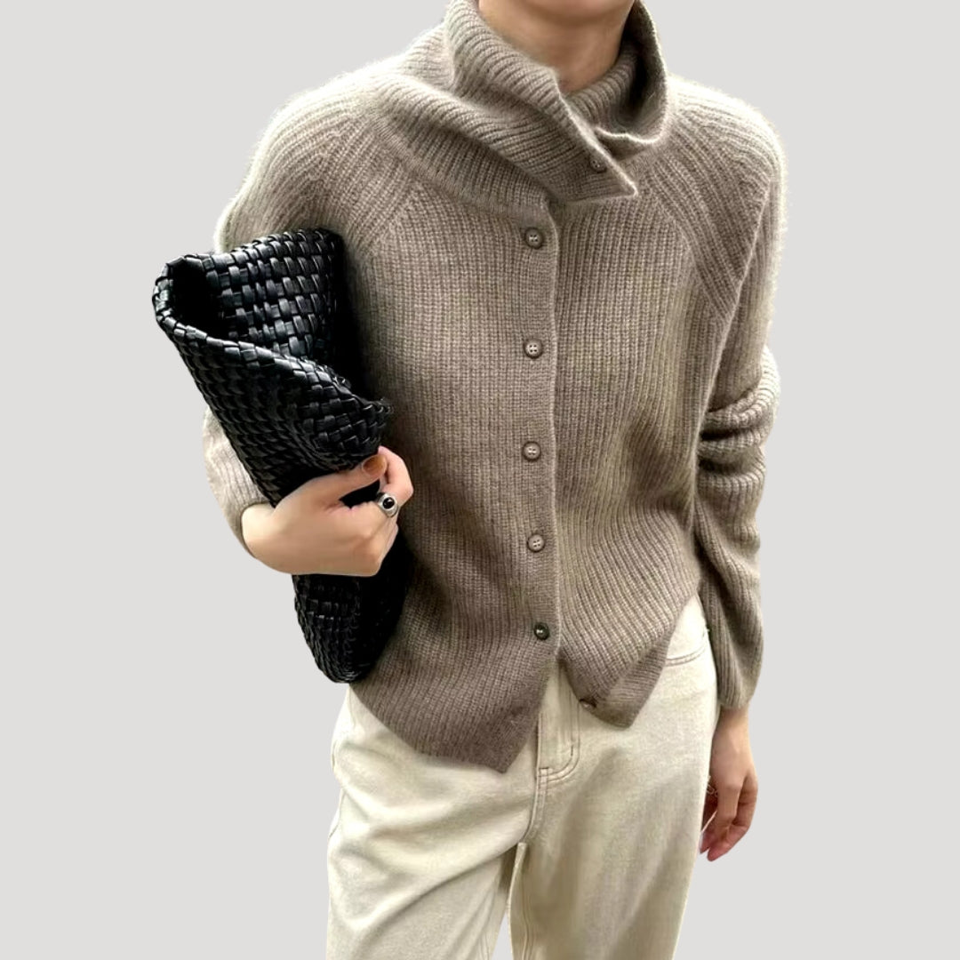 Saga | Chunky Stickad Kofta Med Knappar För Vinter