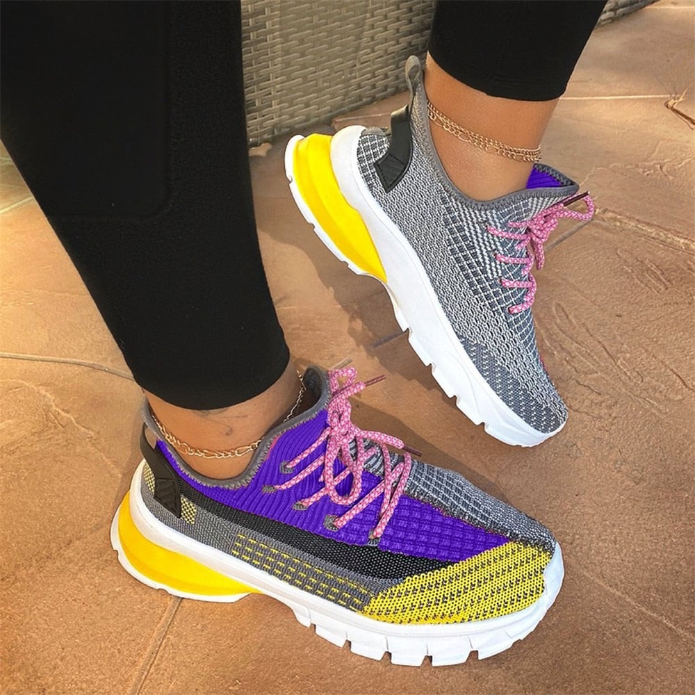 Carmen | Andningsbara Flerfärgade Sneakers med Färgglada Skosnören
