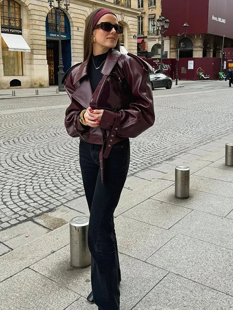 Emilia | Lyxigt & Trendigt Läderjacka för En Elegant Look