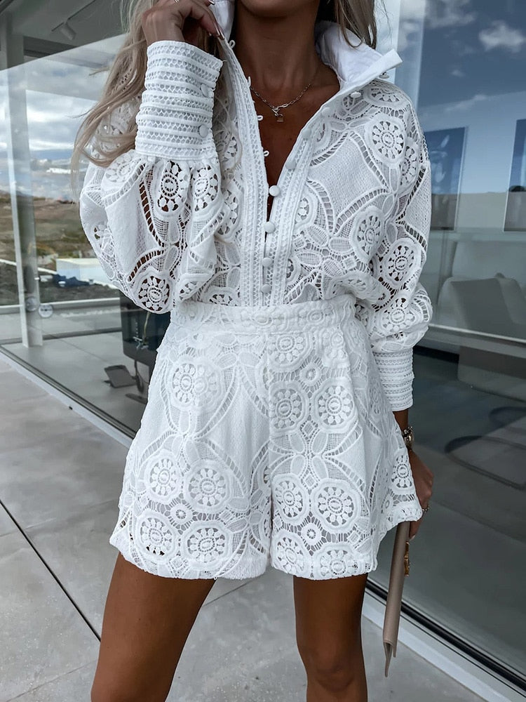Devina - Långärmad jumpsuit med spets