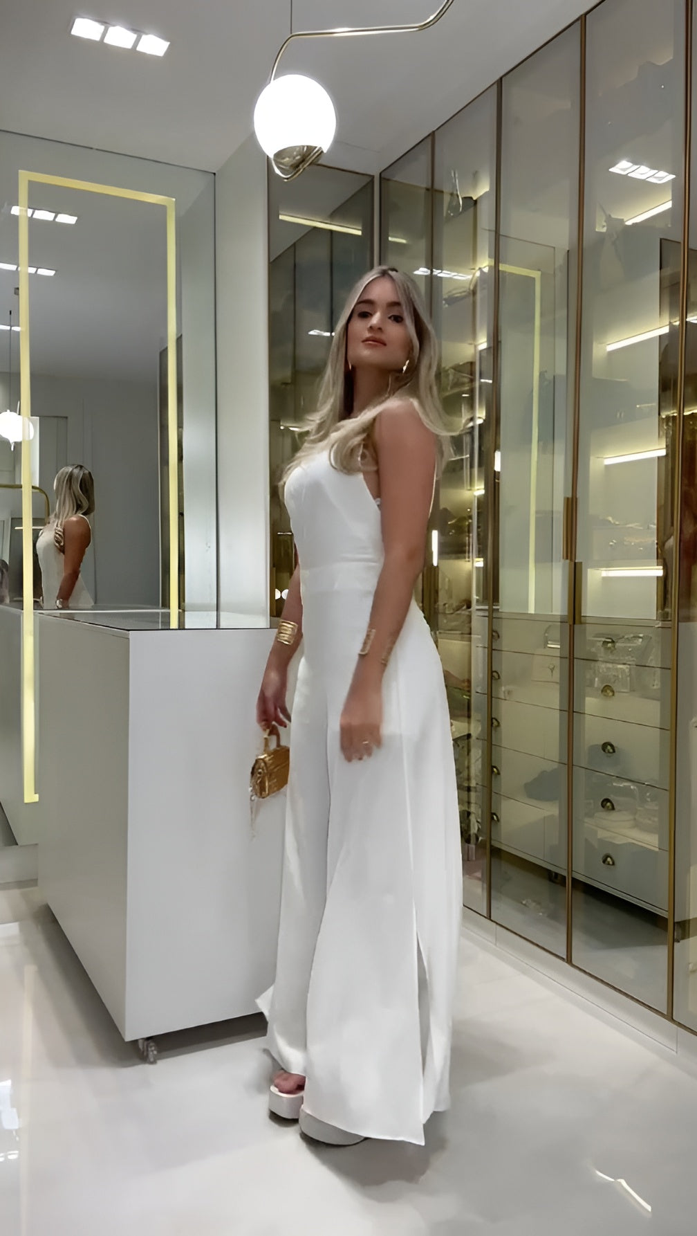 Desirée | Elegant Spetsjumpsuit För Särskilda Tillfällen