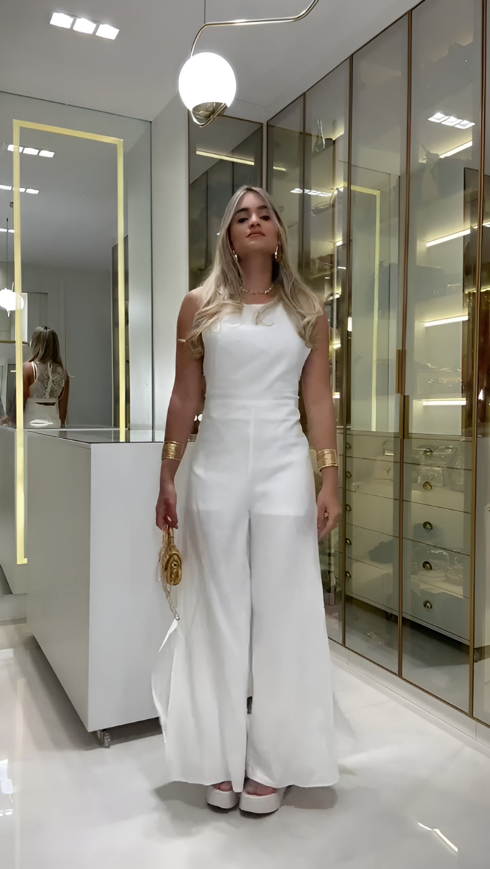 Desirée | Elegant Spetsjumpsuit För Särskilda Tillfällen