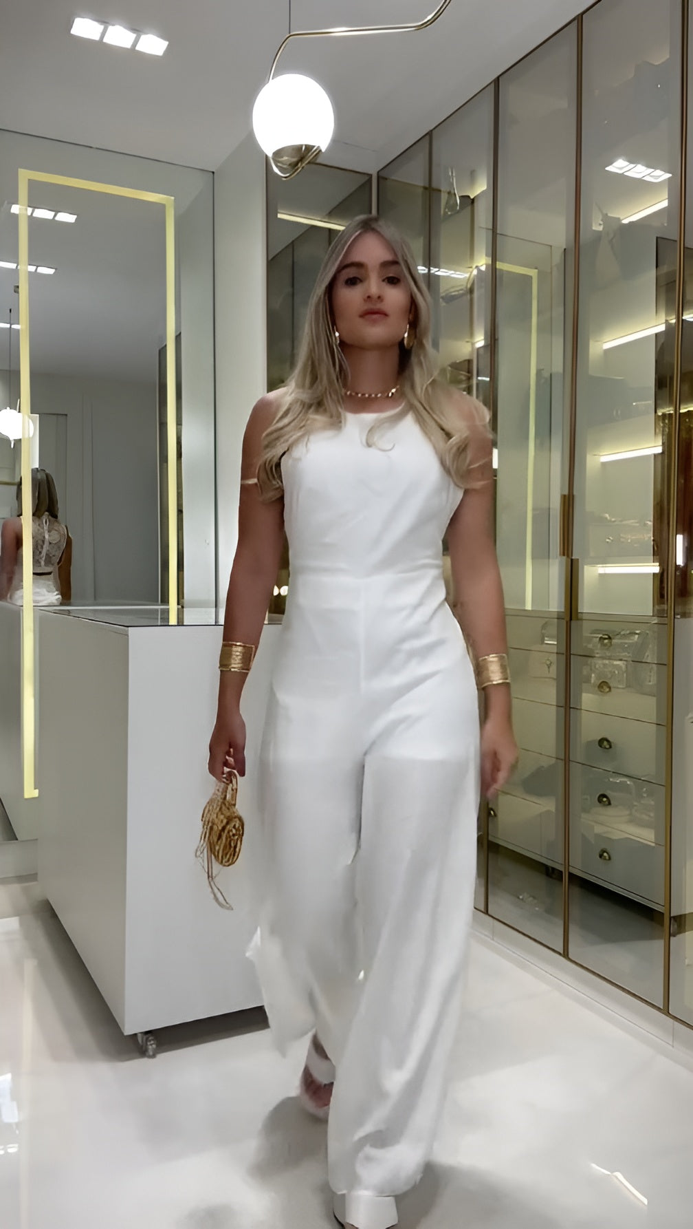 Desirée | Elegant Spetsjumpsuit För Särskilda Tillfällen