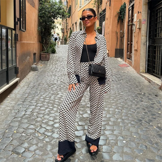 Linnea | Elegant Vårset För Damer – Blommig Skjorta Och Vida Byxor För En Trendig Look