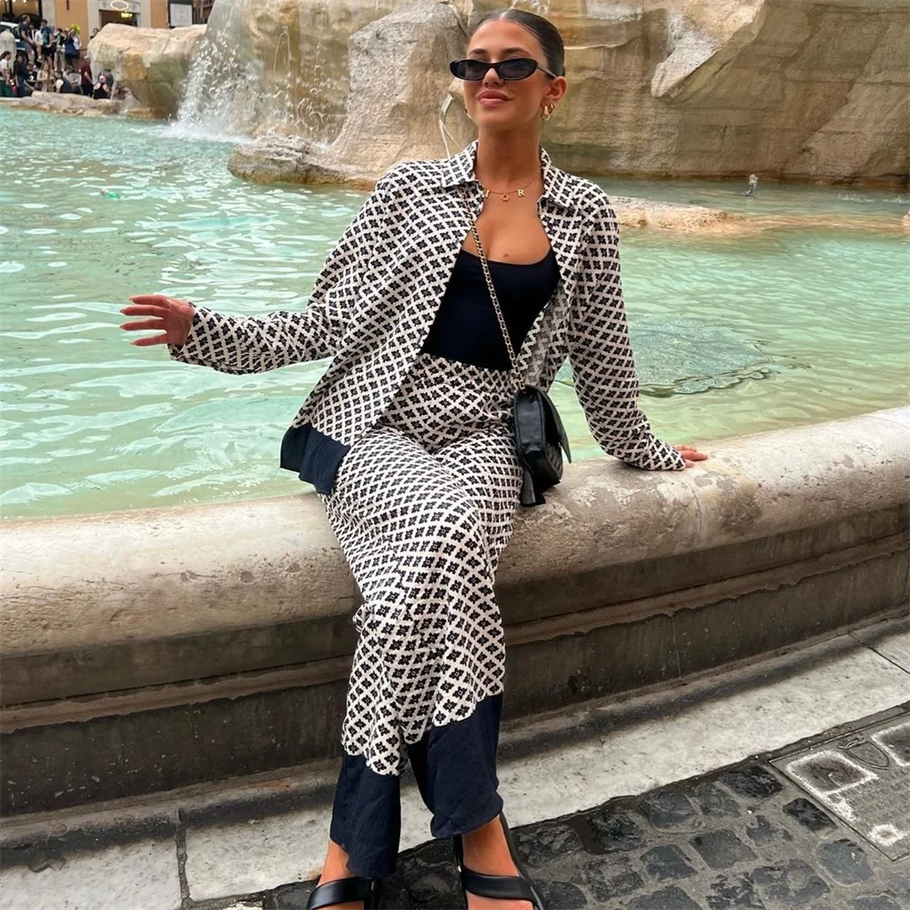 Linnea | Elegant Vårset För Damer – Blommig Skjorta Och Vida Byxor För En Trendig Look