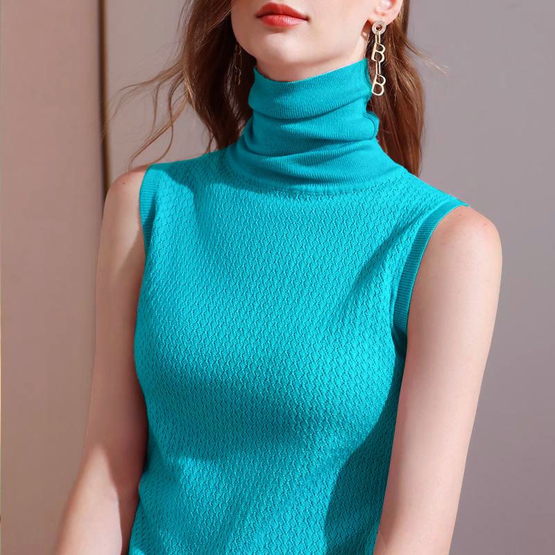 Andy | Mysig ärmlös tröja med hög hals